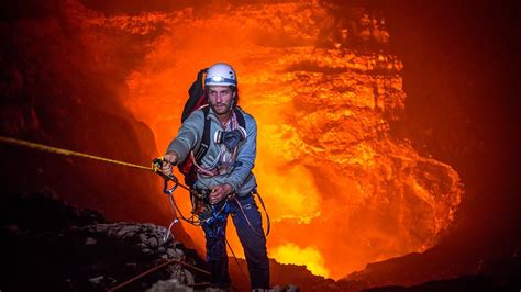  Under the Volcano una exploración volcánica de la condición humana